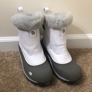 The North Face Women's Greenland Zip Boot